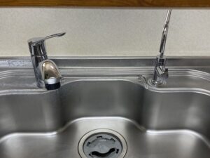 三重キッチン取付け隊　カートリッジそのままで浄水栓の交換　施工後　